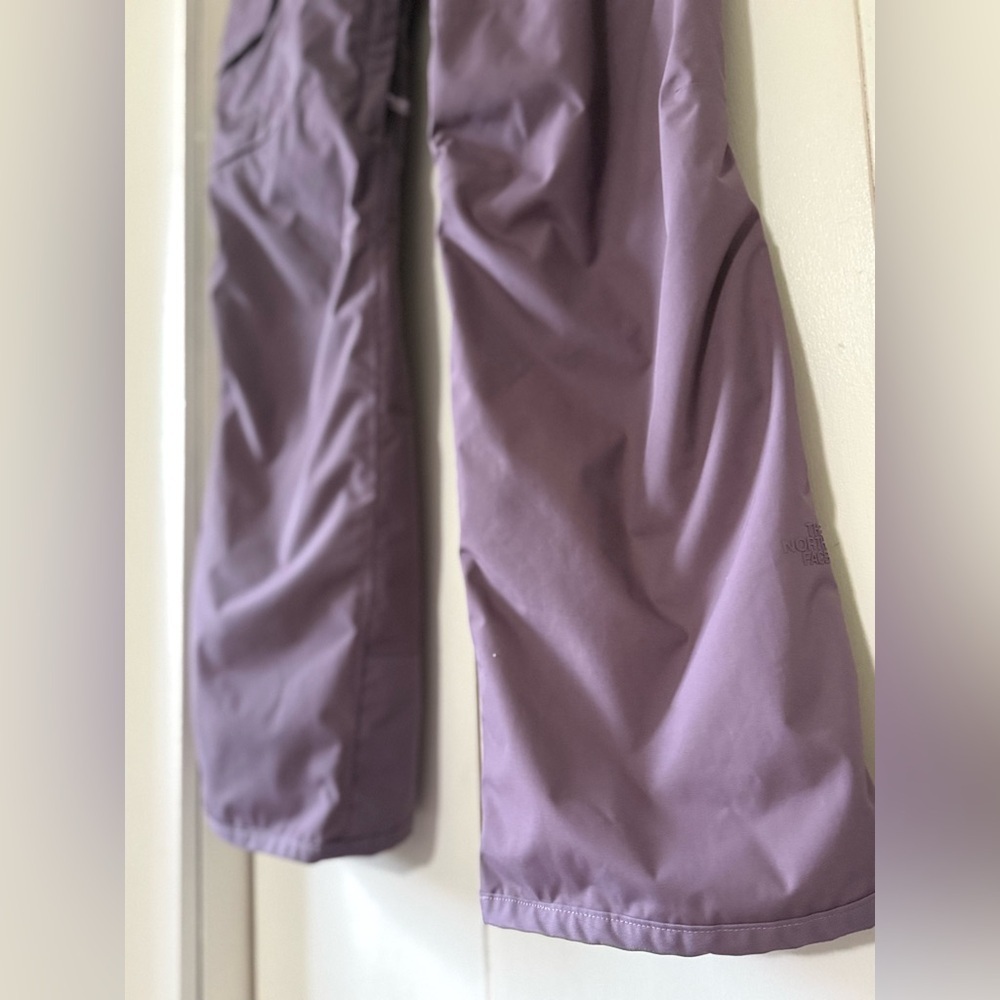 North Face Women’s Freedom Insulated Snow Pants Black Plum Purple Ski Snowboard - Picture 8 of 11